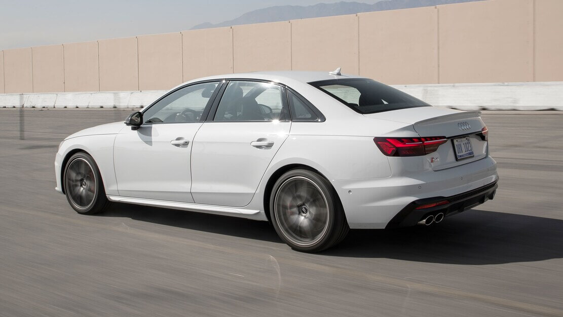 2020-Audi-S4-4.jpg
